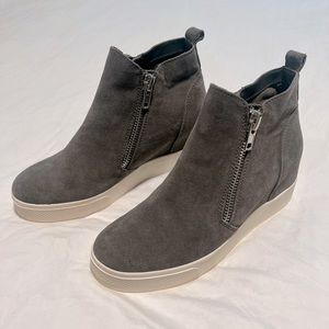 Steve Madden Women's Wedgie Sneaker Grey